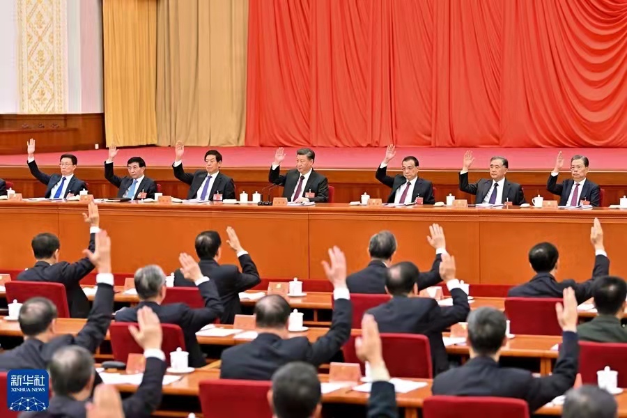 中国共产党第十九届中央委员会第六次全体会议，于2021年11月8日至11日在北京举行。这是习近平、李克强、栗战书、汪洋、王沪宁、赵乐际、韩正等在主席台上。新华社记者 谢环驰 摄