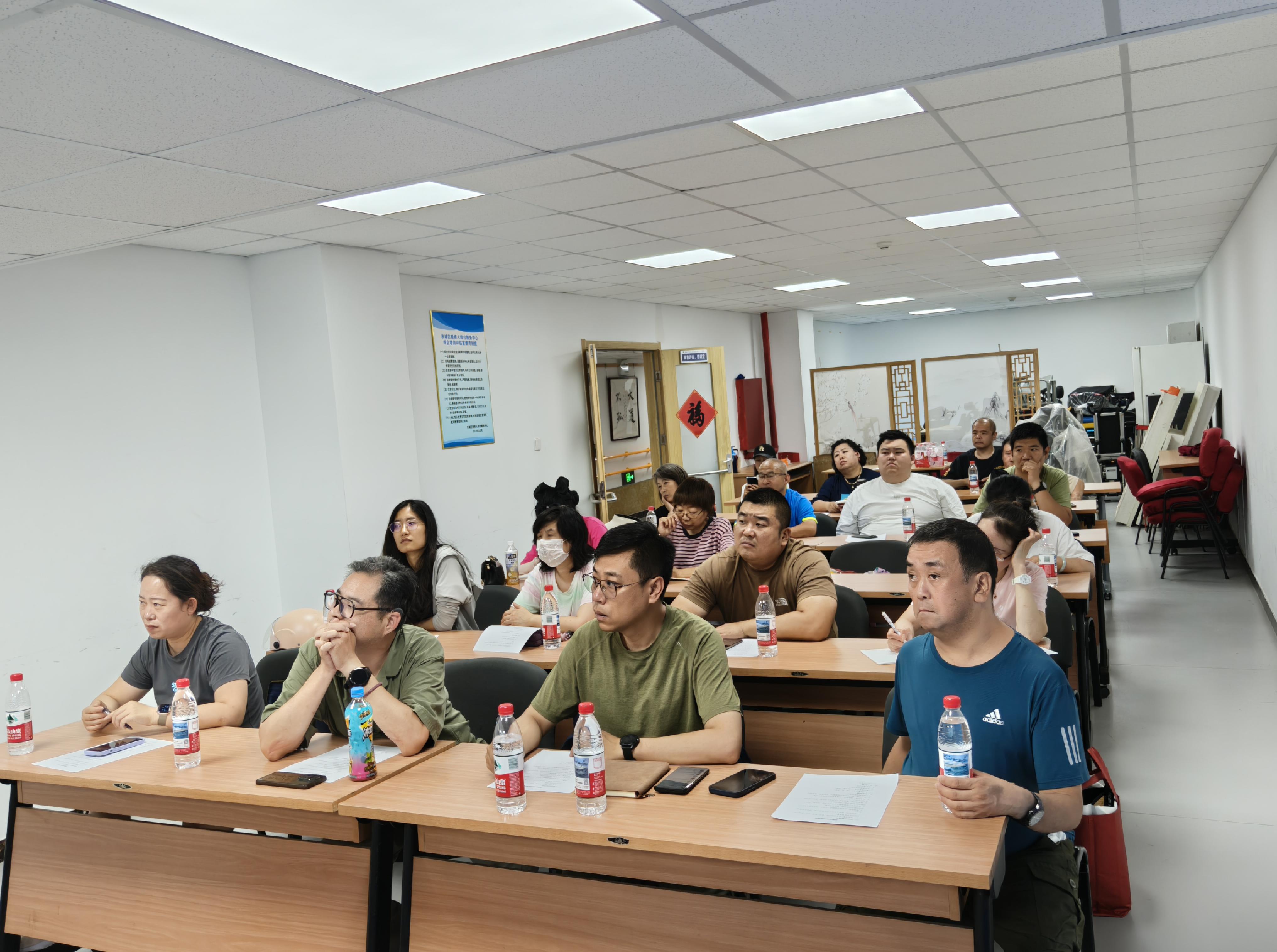 图为培训会现场
