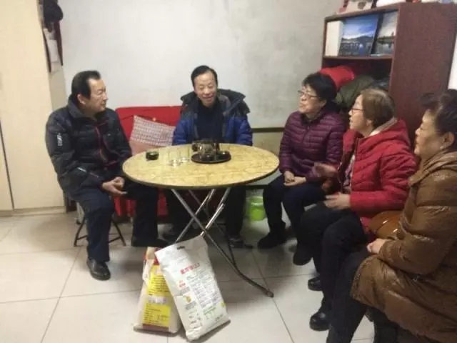 图为 慰问现场