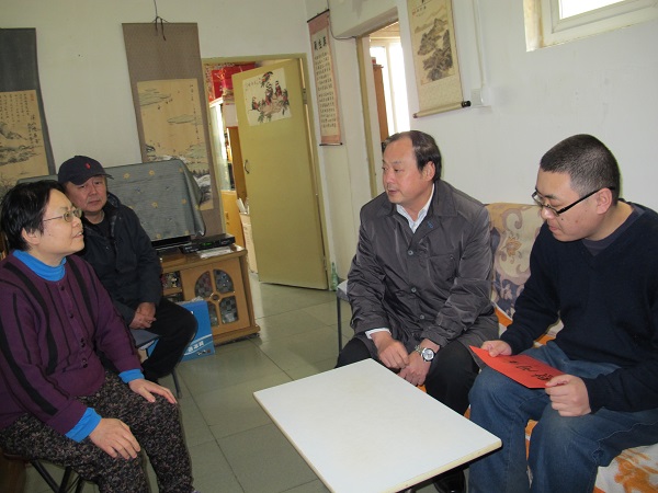 图为 慰问现场