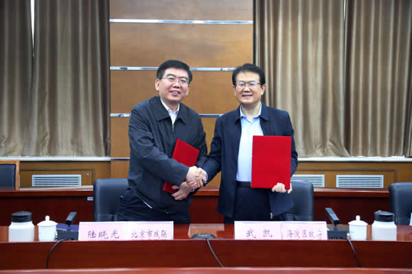 图为活动现场