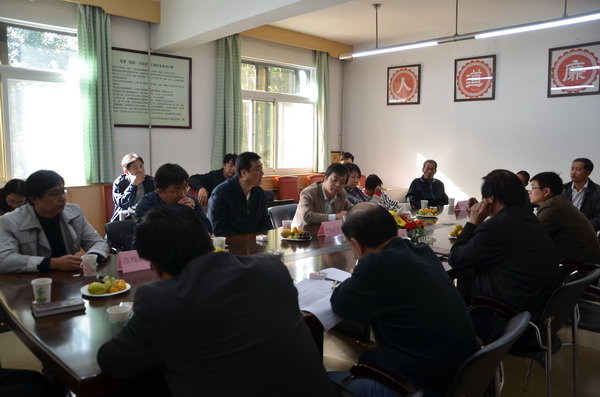 图为王建军主任在座谈会上讲话