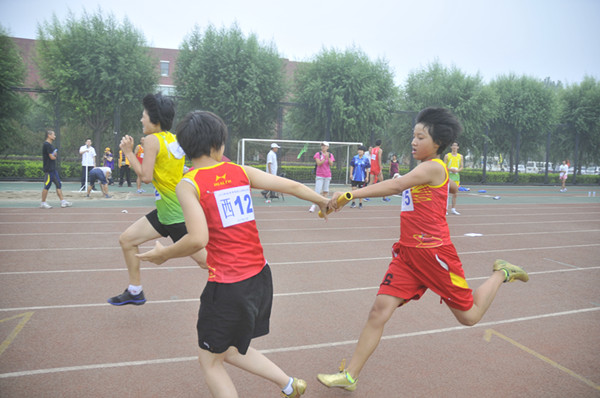 图片为：2012北京市残疾人田径比赛现场