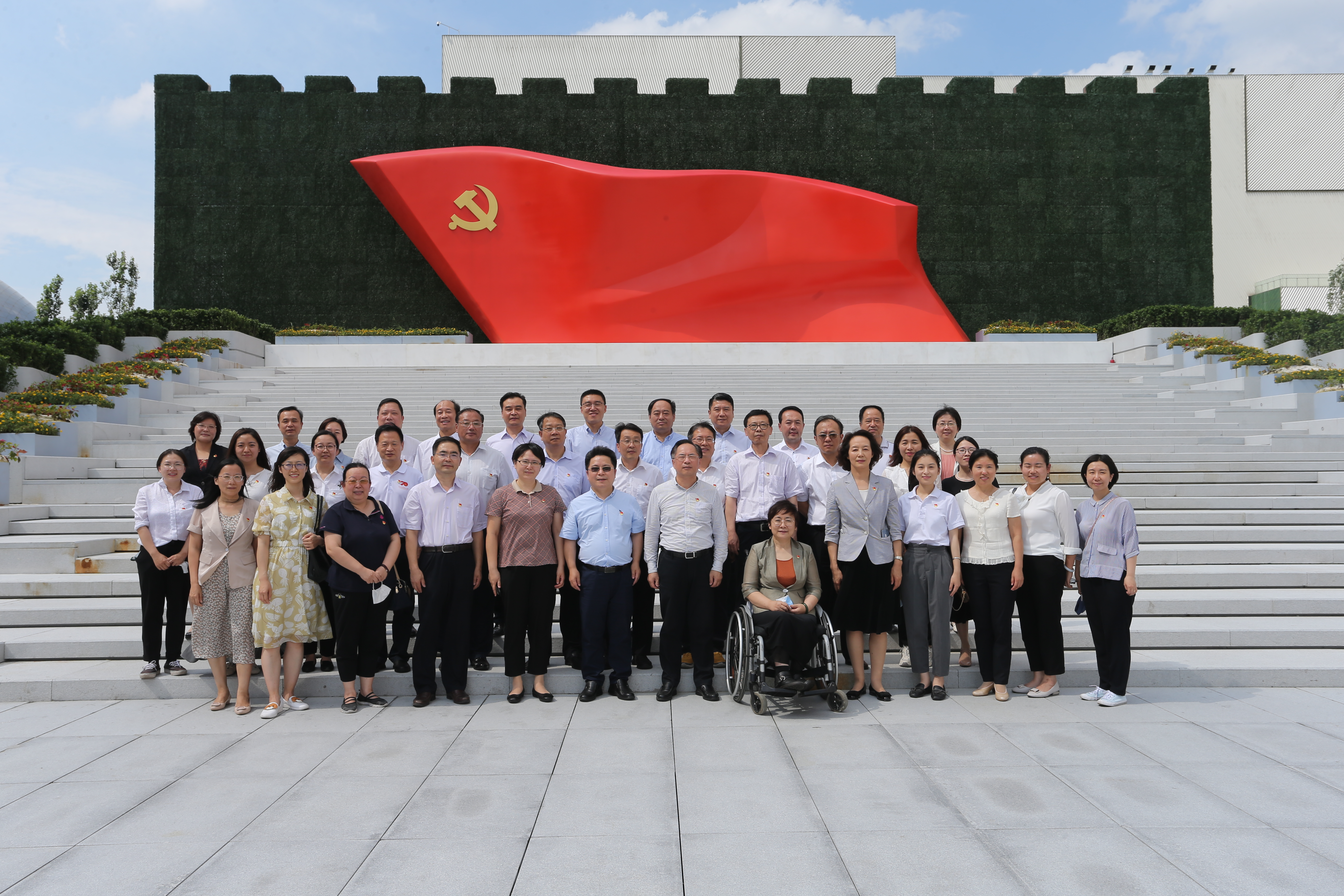 图为会议现场