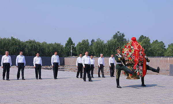 习近平：全面建成小康社会，残疾人一个也不能少