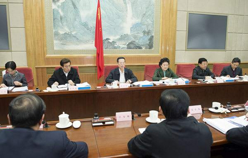 11月24日，中共中央政治局常委、国务院副总理、第24届冬奥会工作领导小组组长张高丽在北京中南海主持召开第24届冬奥会工作领导小组第一次全体会议并讲话